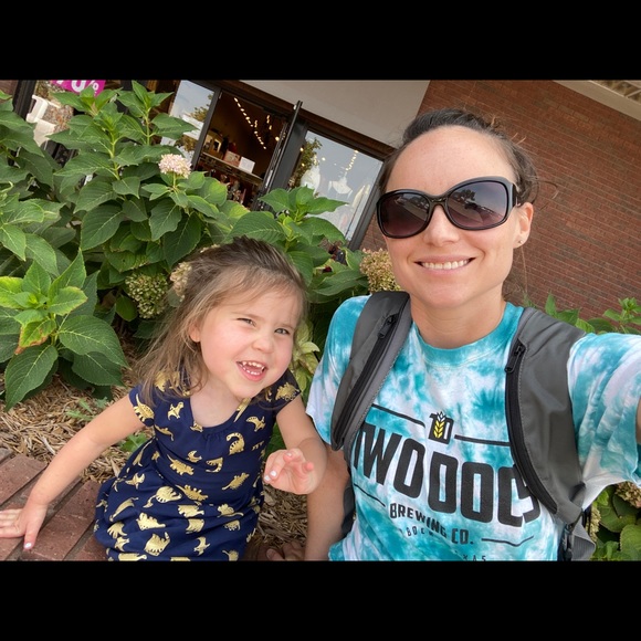 Meet your Posher, Mikela - Picture 2 of 11